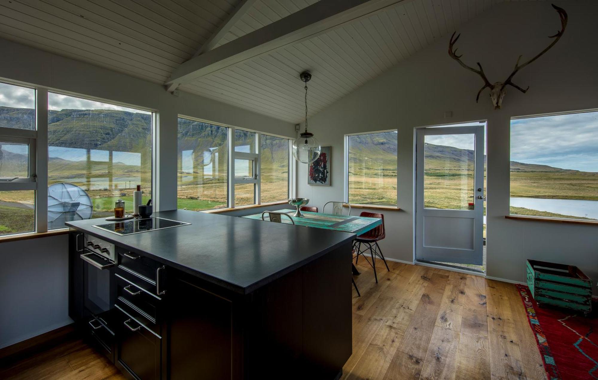 Hvammsvik Nature Resort Kjosahreppur Екстериор снимка